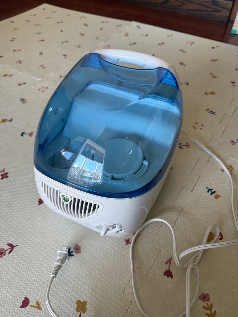 MAKE OFFER 💕 VICKS Cool Mist Humidifier - Blue and White - Picture 4 of 4